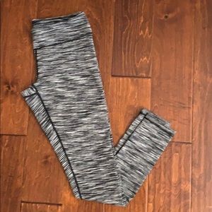 Zella Black/White Leggings Size Medium